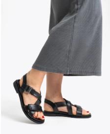 sandale ara  de chez Ara pour une marche tout en douceur.