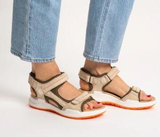 sandale ara  de chez Ara pour une marche tout en douceur.