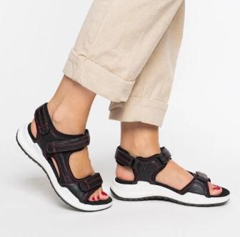 sandale ara  de chez Ara pour une marche tout en douceur.