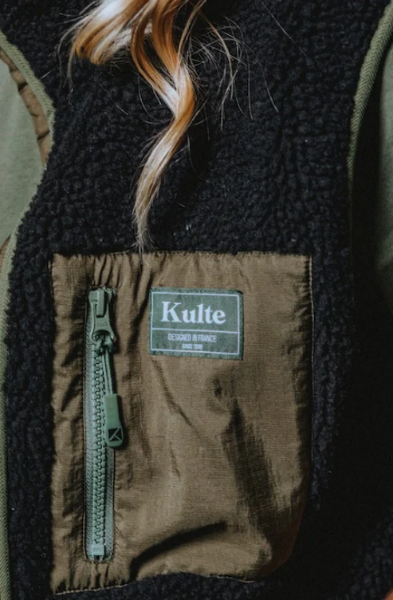 VESTE NO ARM SHERPA NOIR de chez KULTE