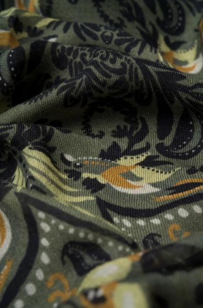 FOULARD EN LAINE NIELS OLIVE de chez MONSIEUR CHARLI