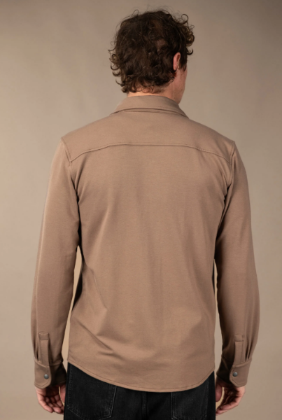 SURCHEMISE LEWIS de chez ANONYM APPAREL touché seconde peau
