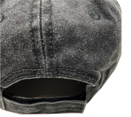 Casquette biker en jean de chez AUREGA