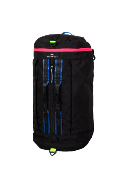 Sac de voyage DOUGHNUT Brisk -30 litres à bretelles et bandoulière - format pc15