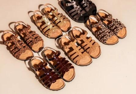 SANDALE NAZAREE en plus d'être ultra tendance c'est une chaussure remarquablement confortable.