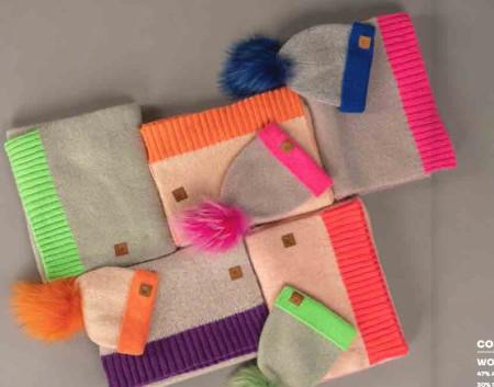 écharpe mitaine bonnet et chaussette Woolsens en laine toute douce