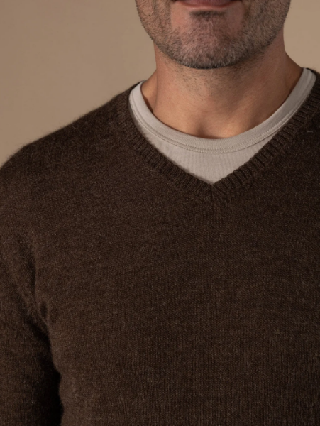 Pull fin col V   JOSEPH en laine toute douce de chez ANONYM APPAREL