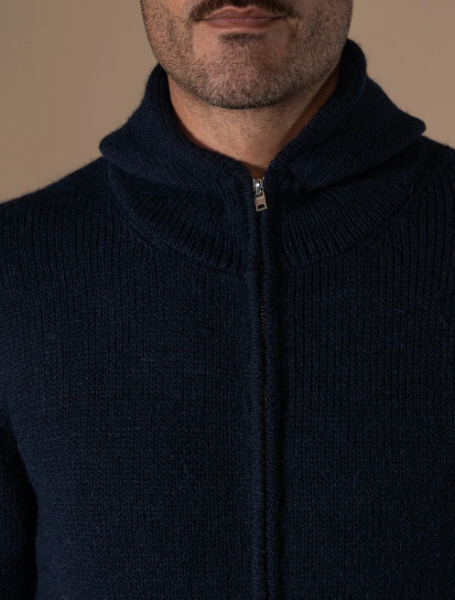 CARDIGAN JAMES de chez ANONYM APPAREL Gilet zippé à capuche en laine toute douce