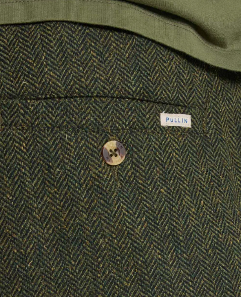 Pantalon Homme Ozzy Pant Kaki coupe tapered loose de chez PULLIN