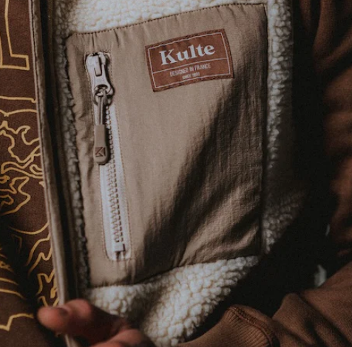 VESTE NO ARM SHERPA OFF WHITE de chez KULTE