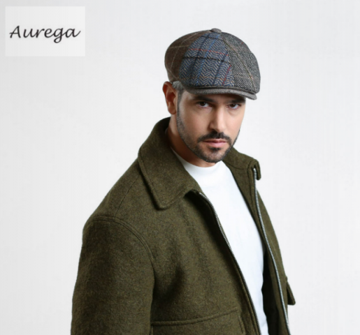 Casquette plate dans le style patchwork avec des motifs variés de chez AUREGA