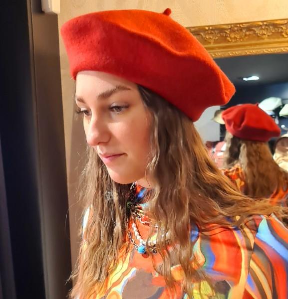 béret 100% laine Aurega un vrai savoir faire artisanal .