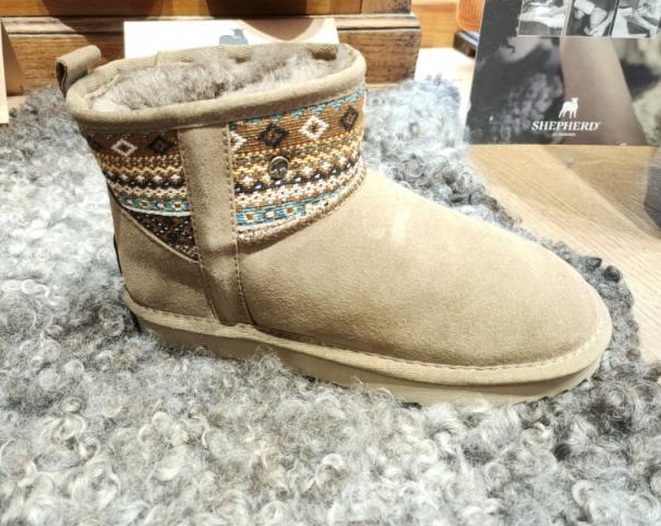 Bottine 100 %mouton pour un hiver au chaud.