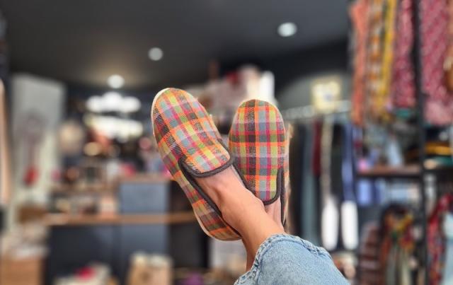 charentaises made in France ( la pantoufle du berry) matières 100%naturelles.