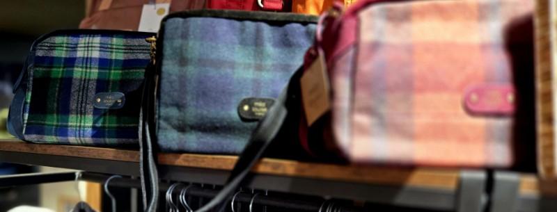 sac en issu tartan et empiècement cuir ; un véritable petit bijoux