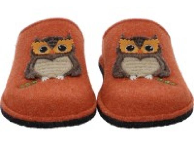 pantoufle cosy  de la marque ARA chaud et cocooning 