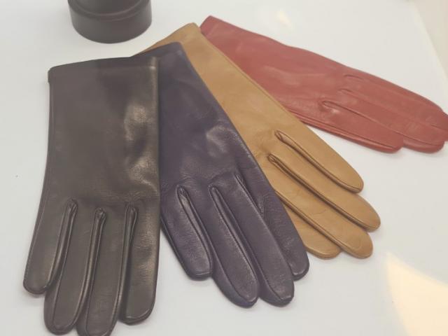 Gants en cuir de Cerf, une seconde peau pour conduire et avoir du style.