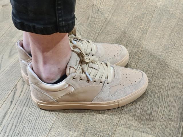 Basket Blackstone marque haute gamme de chaussures hommes et femmes.