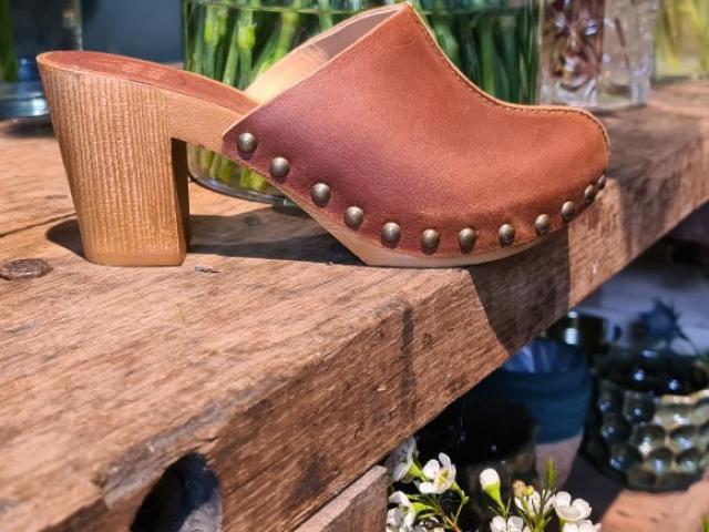 sabot fermé Virginie Darling matières nobles pour un style ultra branché