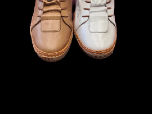 Chaussure Madory 100% cuir semelle intérieur moelleuse et caoutchouc naturel.