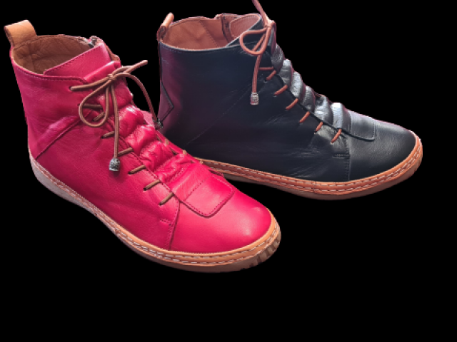 Chaussure Madory 100% cuir semelle intérieur moelleuse et caoutchouc naturel.