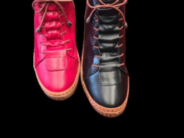 Chaussure Madory 100% cuir semelle intérieur moelleuse et caoutchouc naturel.
