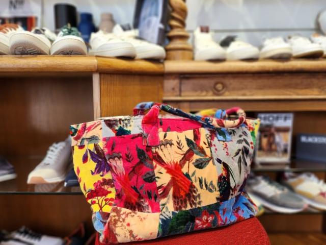 sac week-end de chez STORIATIPIC velours de patchwork. 