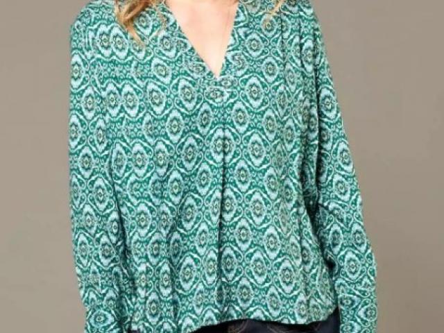 blouse storiatipic 100 % modal pour un confort optimal.SARA KALEI CANARD