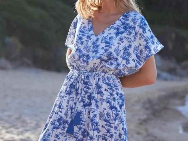 Robe longue d'été inspiration Toile de Jouy Balinaise, de la marque Française Gilis