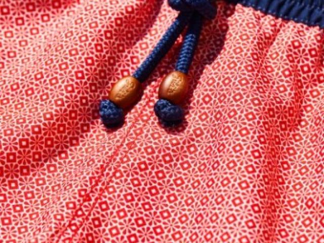 Maillot de bain Gili's Trawangan Red Azulejosà ceinture élastique marque Française