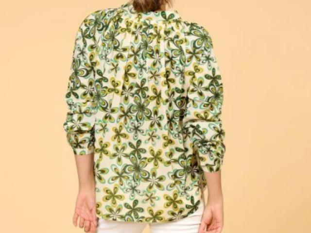 blouse storiatipic 100 %coton bio pour un confort optimal.