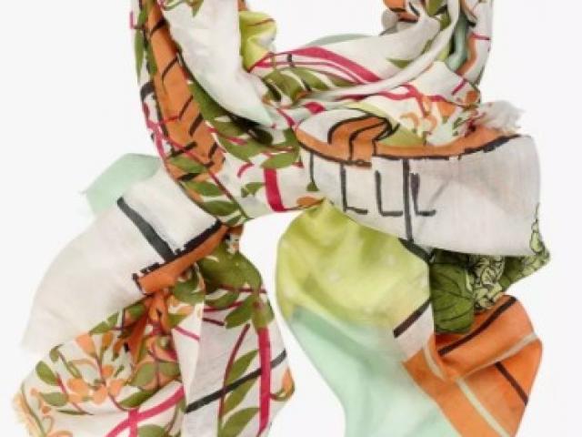 foulard emily de chez storiatipic, metières 100% naturelles