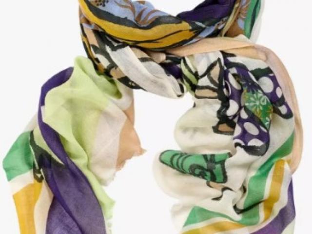 foulard ivette de chez storiatipic, metières 100% naturelles