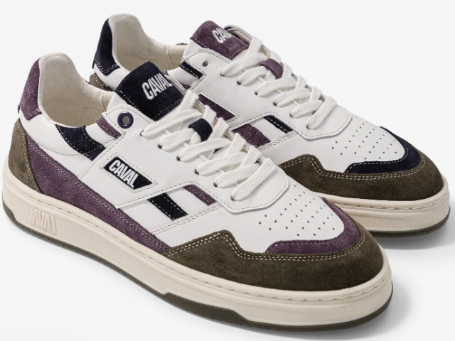 Sneakers CAVAL Purple Storm asymétriques au look retro-sportswear, décontracté