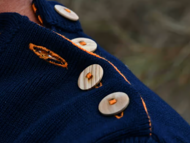 Pull marin OPTIMIST'  bleu marine – PERTH – Fabriqué en France – Coudes orange