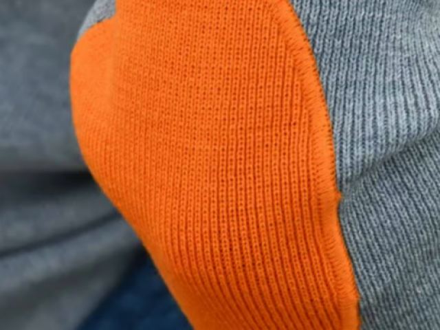 Pull marin OPTIMIST'  gris – MEDELLIN – Fabriqué en France – Coudes orange