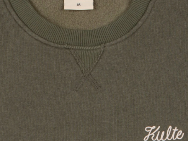 SWEAT KULTE SCRIPT KAKI