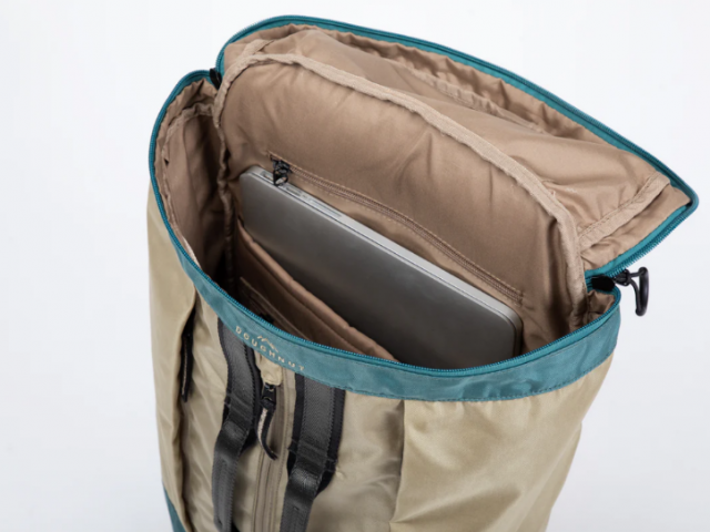 Sac de voyage DOUGHNUT Brisk -30 litres à bretelles et bandoulière - format pc15