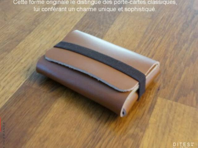 Porte carte LOULOU DE NANTES Porte carte cuir avec message sur le rabat