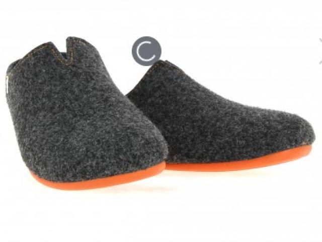 mules la maison de l'espadrille talon en néoprène pour être porté avec ou sans arrière.