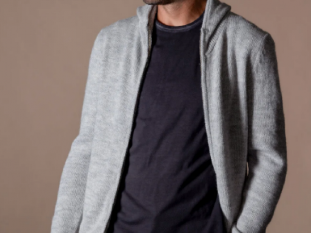 CARDIGAN JAMES de chez ANONYM APPAREL Gilet zippé à capuche en laine toute douce