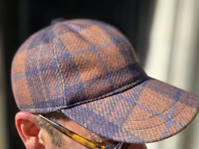 Casquette de baseball revisitée avec un style chaleureux et raffiné de chez AUREGA