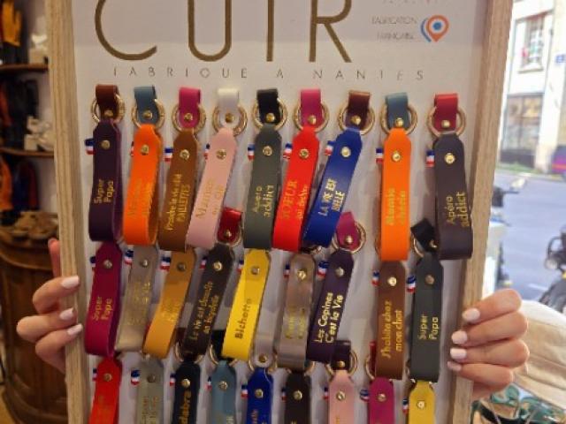 porte clef cuir message loulou de Nantes fabrication Française.