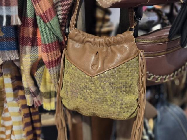 Sacs  Mila Louise cuir de haute qualité résistant et toujours original