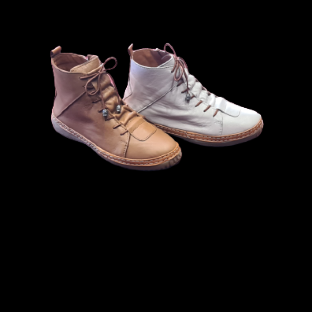 Chaussure Madory 100% cuir semelle intérieur moelleuse et caoutchouc naturel.