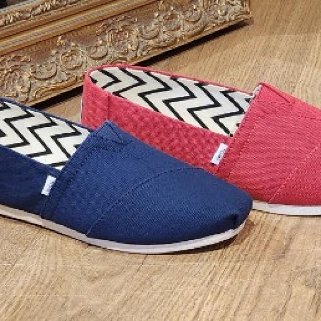 Espadrille Toms voute plantaire amovible semelle ultra souple.