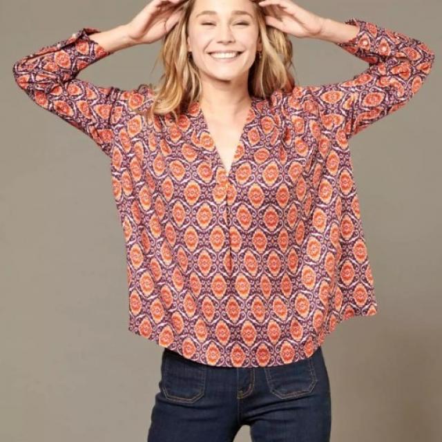 blouse storiatipic 100 % modal pour un confort optimal.SARA KALEI