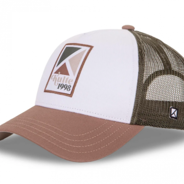 CASQUETTE KULTE MOTIF POLA WHITE La casquette trucker par excellence 