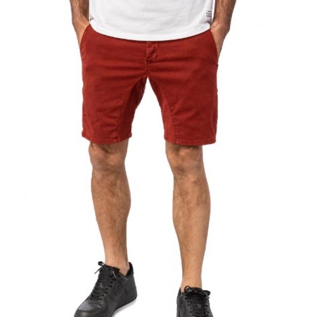 short bermuda rouge homme dening short chino de la marque Pullin 