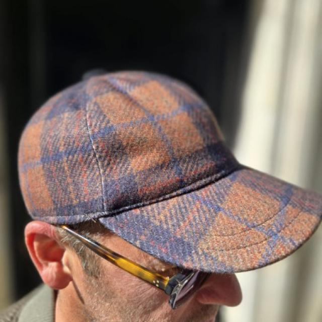 Casquette de baseball revisitée avec un style chaleureux et raffiné de chez AUREGA